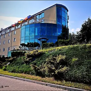 https://hotel-artur.krakowhotelspoland.com