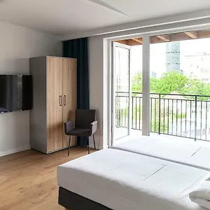 https://moho-xl-hostel.hotelswroclaw.com